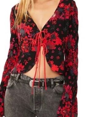 Free People Black Floral Venice Tie-Front Crop Blouse with Red Print Size XS